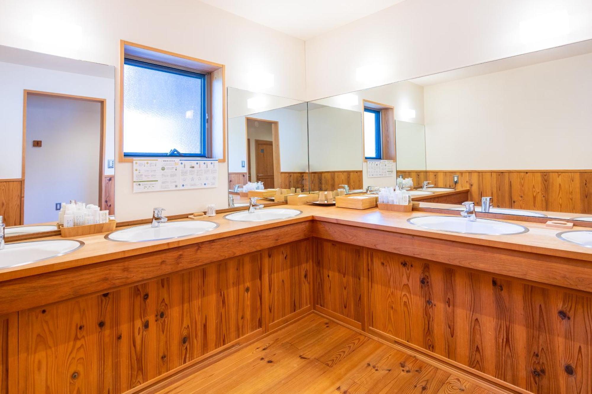 Yasuesou Hotel Ikeda  Екстериор снимка